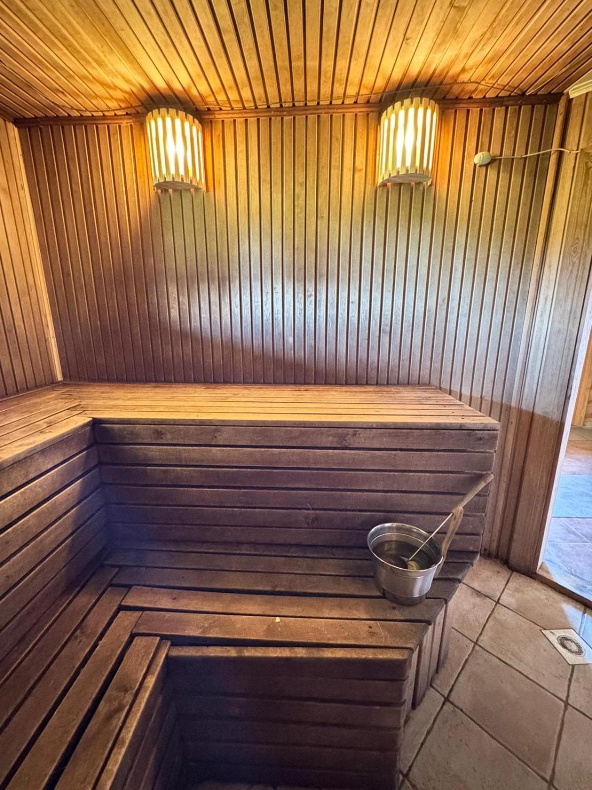 Vonadzini Hotel Stāmeriena Buitenkant foto