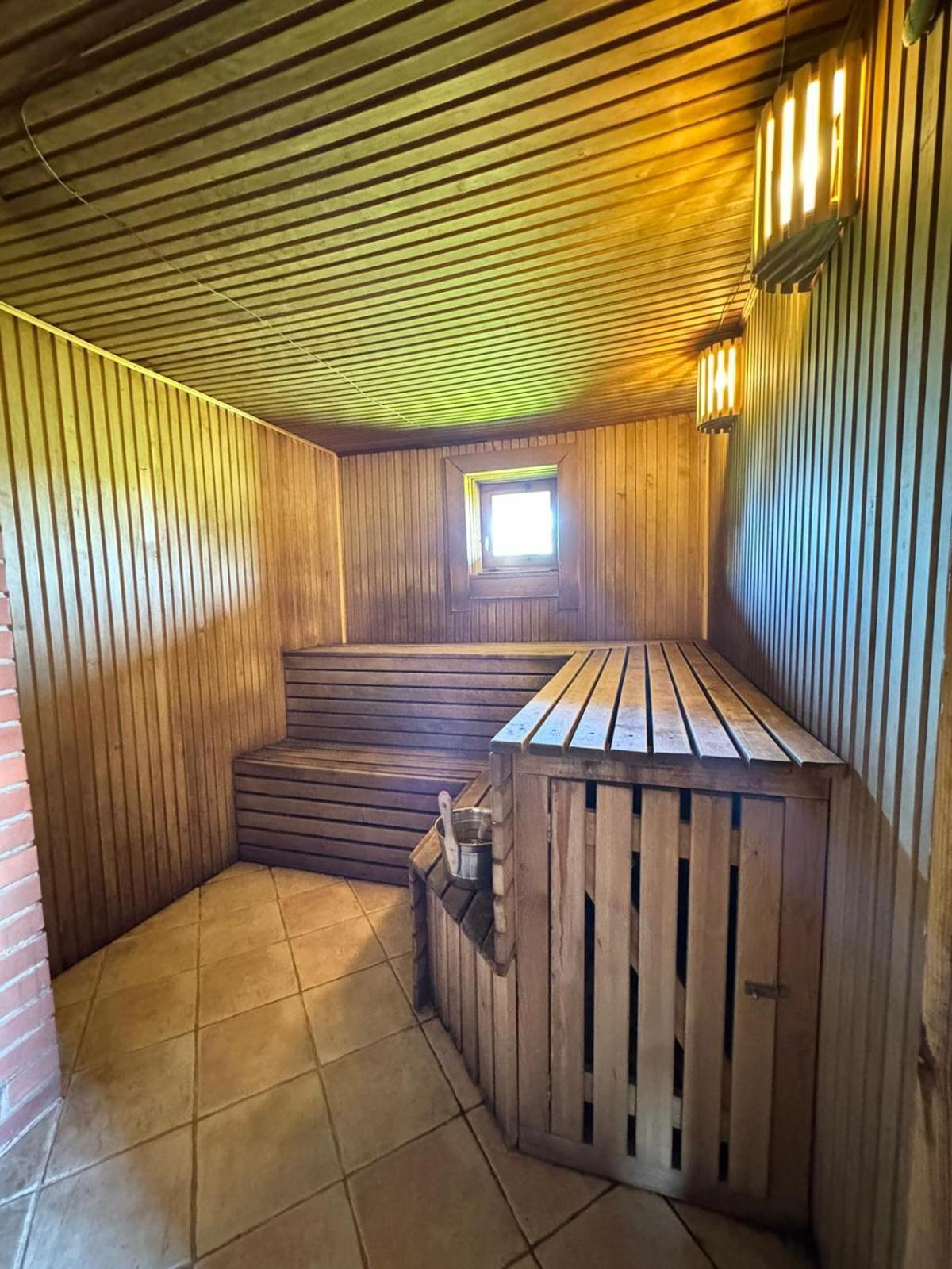 Vonadzini Hotel Stāmeriena Buitenkant foto