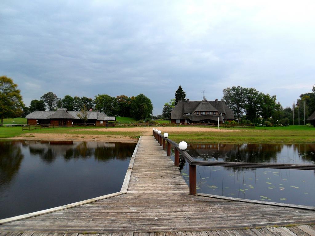 Vonadzini Hotel Stāmeriena Buitenkant foto